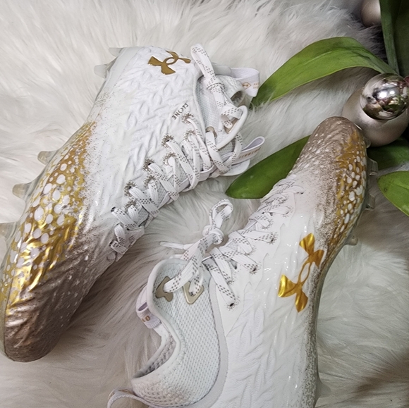 Under Armour Women's UA Spotlight Clone MC Football Cleats new - Picture 4 of 10